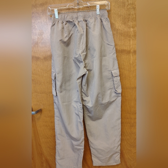 Nike Women's Taupe Nylon Cargo Pants - Picture 8 of 10